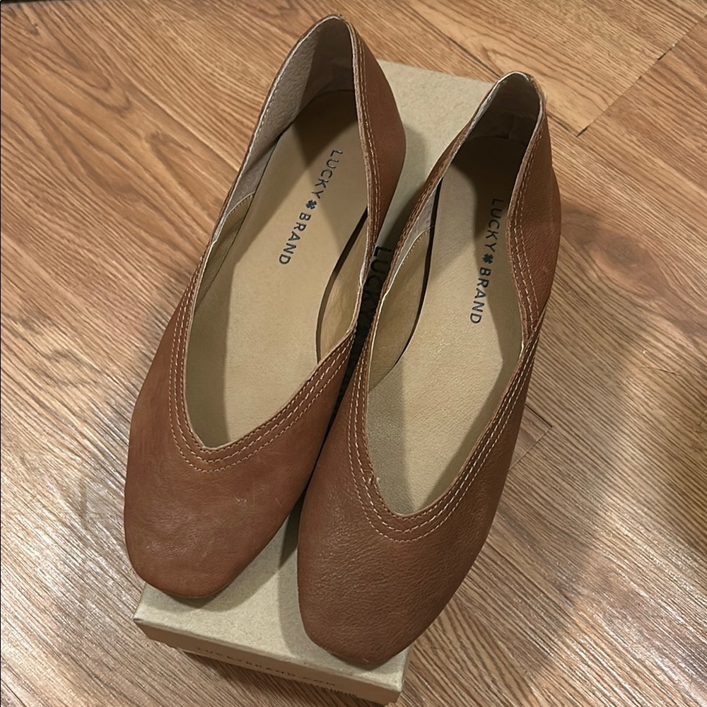Women’s Lucky Brand Brown alba Flats size 7.5